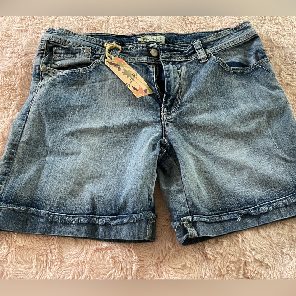Ladies denim shorts